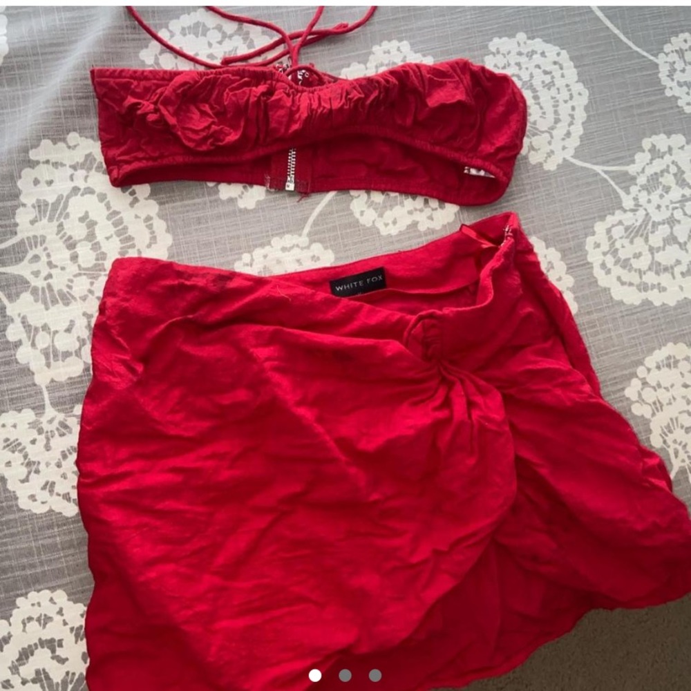 White fox red set